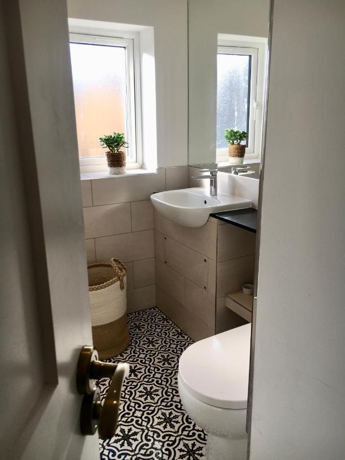 Upstairs At 33 - Self Check In Boutique Accommodation In Worcester Centre 外观 照片